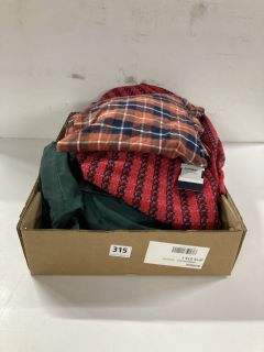 BOX OF ASSORTED WOMEN'S CLOTHING (ASSORTED SIZES)