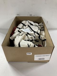 BOX OF ASSORTED WOMEN'S CLOTHING (ASSORTED SIZES)