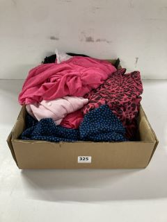 BOX OF ASSORTED WOMEN'S CLOTHING (ASSORTED SIZES)