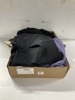 BOX OF ASSORTED WOMEN'S CLOTHING (ASSORTED SIZES)