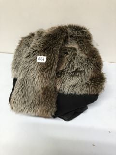 2 X ASSORTED ITEMS INC. FUR COAT - SIZE: 18