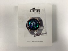 LOTUS 50015 SMARTWATCH (ORIGINAL RRP - 119,00 €) ON METAL BASE (WITH BOX AND CHARGER) [JPTZ6612]