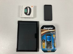 LOT OF 4 ITEMS INCLUDES ENERGIZER ASSORTED ITEMS IN ASSORTED (4 X ITEMS INCLUDES 2 MOBILE PHONES, 1 SMARTWATCH AND 1 TABLET, SMARTWATCH WITH STRIPED SCREEN) [JPTZ6592]