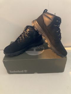 TIMBERLAND TREELINE MID BLACKOUT NUBUCK UK SIZE: 5