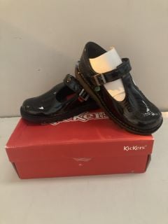 KICKERS T VEL PATL UK SIZE: 12 YOUNGER