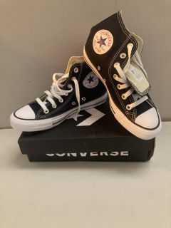 CONVERSE WOMEN'S SHOES UK SIZE: 4.5