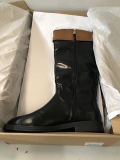 RIVER ISLAND BOOTS UK SIZE: 3