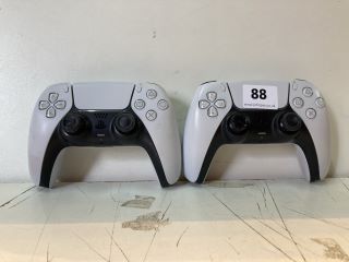 2 X SONY PLAYSTATION DUAL SENSE WIRELESS CONTROLLER