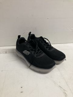 SKETCHERS MEN'S SUMMIT IN BLACK SIZE 12