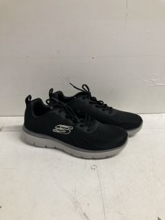 SKETCHERS MEN'S SUMMIT IN BLACK SIZE 9