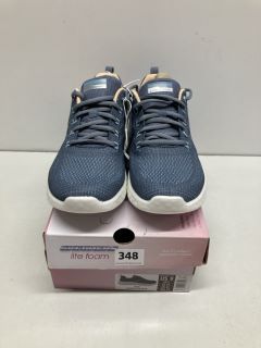 SKETCHERS LITE FOAM IN NAVY SIZE 6