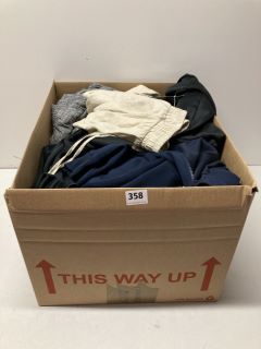 BOX OF ASSORTED CLOTHING IN VARIOUS SIZES & DESIGNS