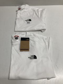 2 X THE NORTH FACE SMALL LOGO TEES IN WHITE - SIZE XL