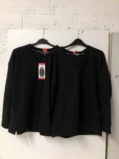 2 X MARC NEW YORK BLACK JUMPERS M