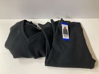 2 X MARC NEW YORK BLACK JUMPERS L