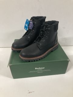 BARBOUR BOOTS SIZE 9