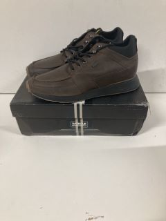 BARBOUR WALKING SHOES SIZE 9