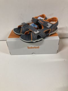 TIMBERLAND STRAP SANDALS SIZE 3.5