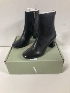 TED BAKER HEELED BOOTS SIZE 5