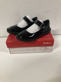 KICKERS KIDS SHOES SIZE 33