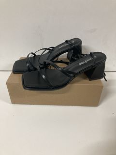 BOOHOO WOMEN'S SHOES SIZE 6