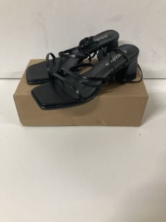 BOOHOO WOMEN'S SHOES SIZE 5