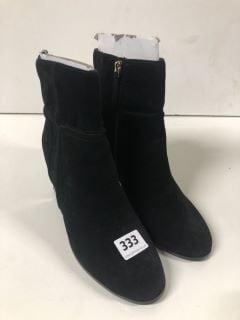 RIVER ISLAND HEELED BOOTS SIZE 7