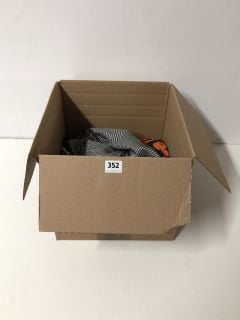 A BOX OF ASSORTED CLOTHING TO INCLUDE GIRL IN MIND DRESS SIZE 10