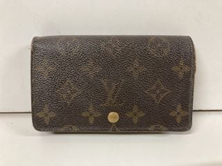 LOUIS VUITTON MONOGRAM WALLET RA0934