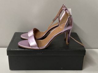 MAYFAIR HEELS SIZE 4