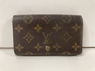 LOUIS VUITTON MONOGRAM WALLET (MISSING ZIP)