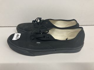 VANS PLIMSOLLS SIZE 11