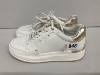 RIVER ISLAND TRAINERS SIZE 3