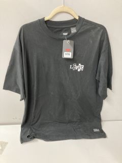 LEVIS T SHIRT M