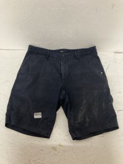 HUGO BOSS SHORTS SIZE:48