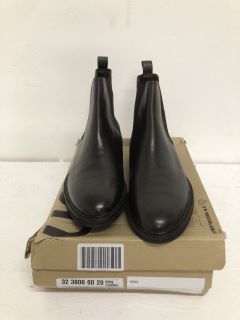 SCHUH CHELSEA BOOTS SIZE 10