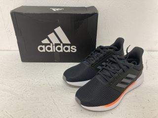 ADIDAS TRAINERS SIZE UK 8.5