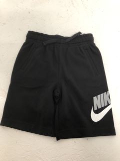 NIKE SHORTS SIZE 6-7 YEARS