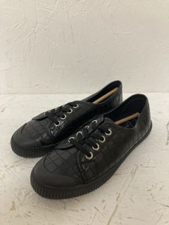 NEW LOOK BLACK SHOES SIZE:2