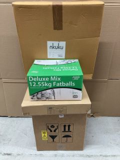 4 X ITEMS INC DELUXE MIX 12.55KG FAT BALLS