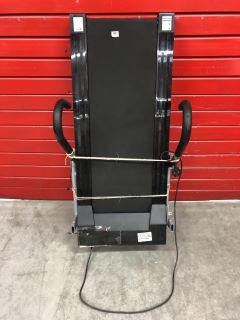 FOLDING TREADMILL