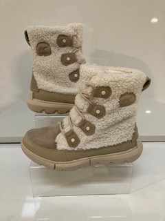 1 X SOREL EXPLORER 2 JOAN COZY SIZE UK 5 NATURAL