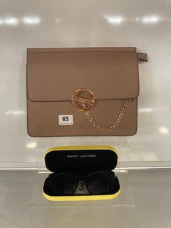 AN ASSORTMENT OF ITEMS TO INCLUDE MARC JACOBS SUNGLASSES