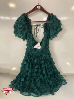 1 X LOVE TRIANGLE MINI BABY DOLL DRESS WITH BACKLESS TIES IN EMERALD 3D LACE GREEN SIZE 16