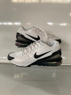 1 X NIKE AIR MAX PULSE SE SIZE UK 8 COLOUR BLACK/WHITE