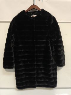 1 X THE WHITE COMPANY STRIPE FAUX FUR COAT BLACK SIZE SMALL RRP £189