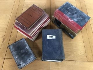 11 X ASSORTED BOOKS TO INCLUDE CASSELL'S FRENCH DICTIONARY AND CONCISE DICTIONARY OF NATIONAL BIOGRAPHY