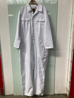 5 X SUPERTOUCH WORKWEAR BASIC OVERALLS IN WHITE SIZE UK 2XL: LOCATION - H15