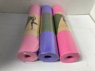 3 X YOGA MATS TO INCLUDE BABY PINK YOGA MAT: LOCATION - H16