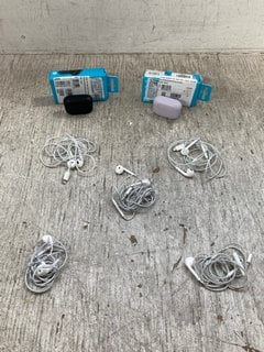 5 X APPLE WIRED EARPODS TO INCLUDE 2 X JLAB AUDIO POP TRUE BLUETOOTH EARBUDS: LOCATION - J9